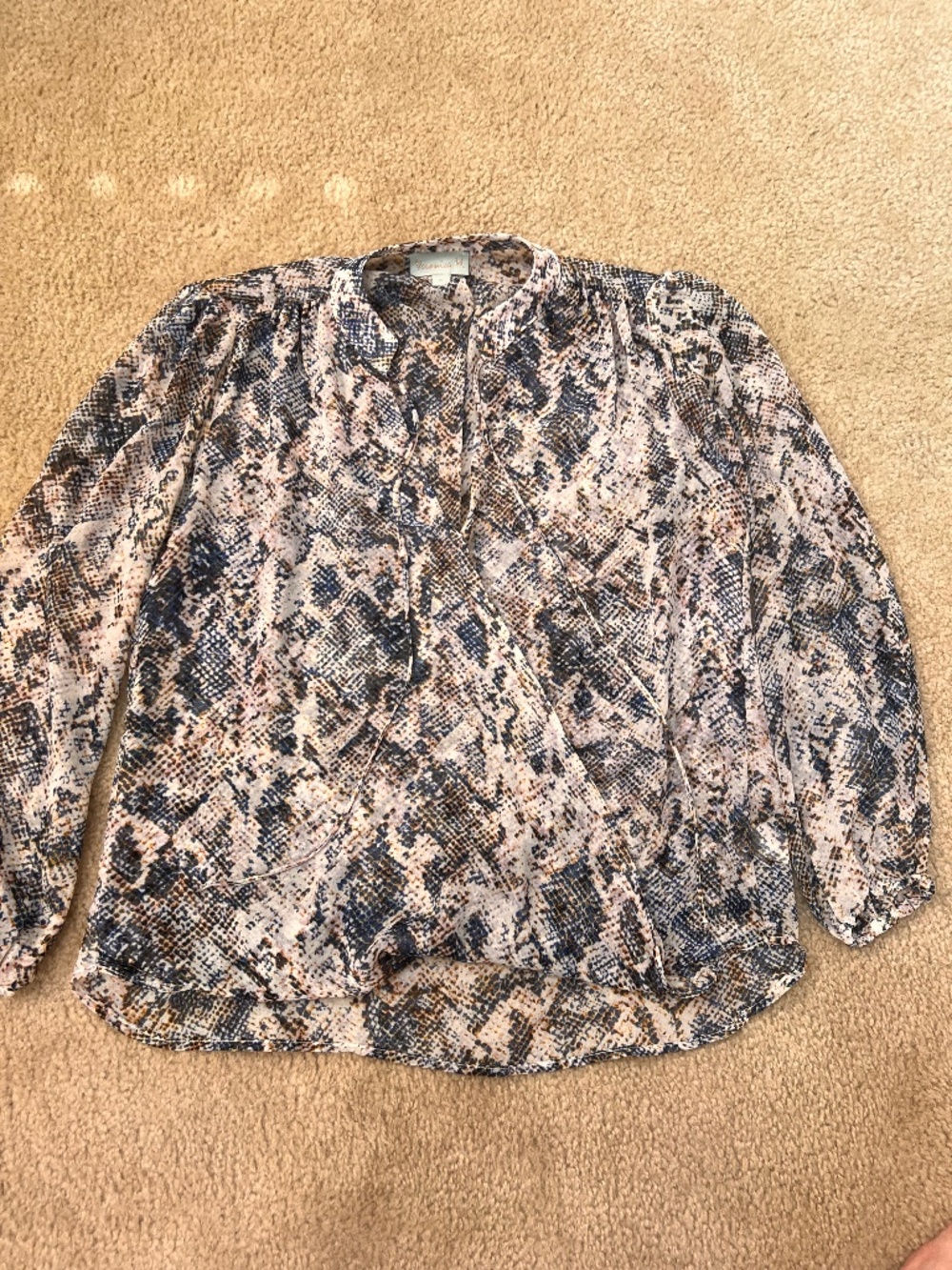 Women’s blouse